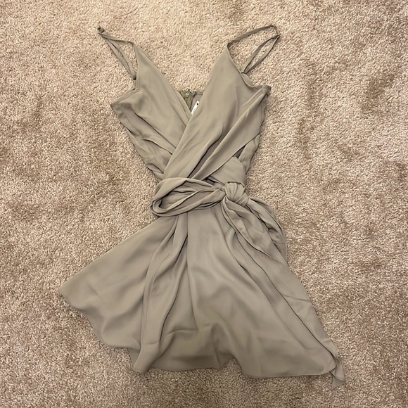NWT women’s ASOS wrap mini dress - Picture 2 of 4